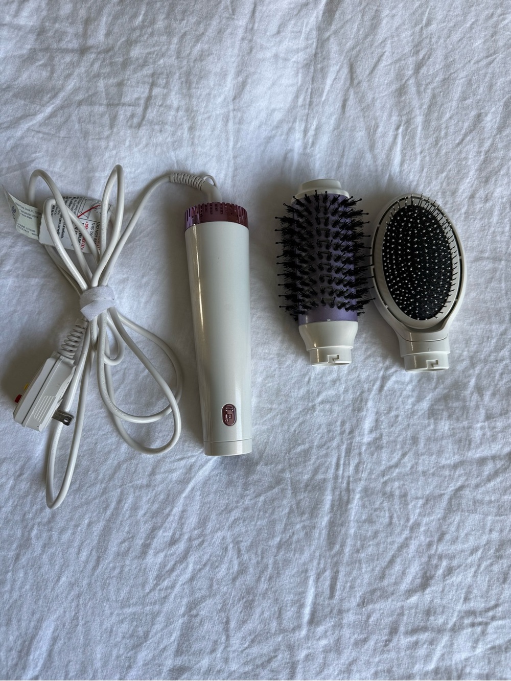 💜 IONMAX White and Lavender Hot Air Styling Brush